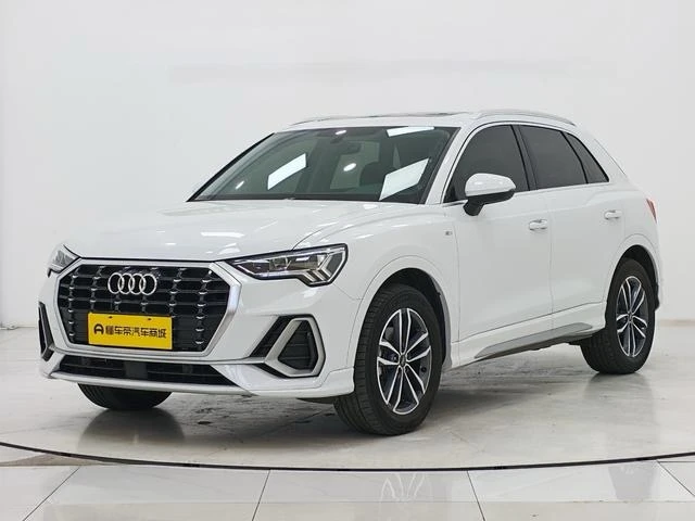 Audi Q3 35 TFSI Fashion Dynamic Trim