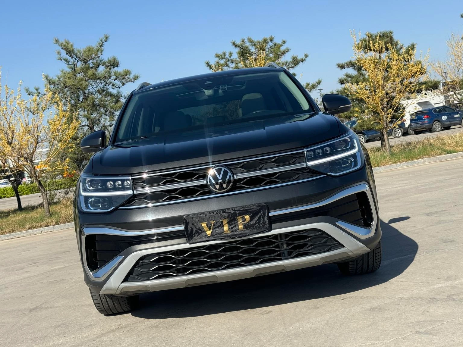 Volkswagen Tharu 300TSI 2WD Full Moon Edition - exterior