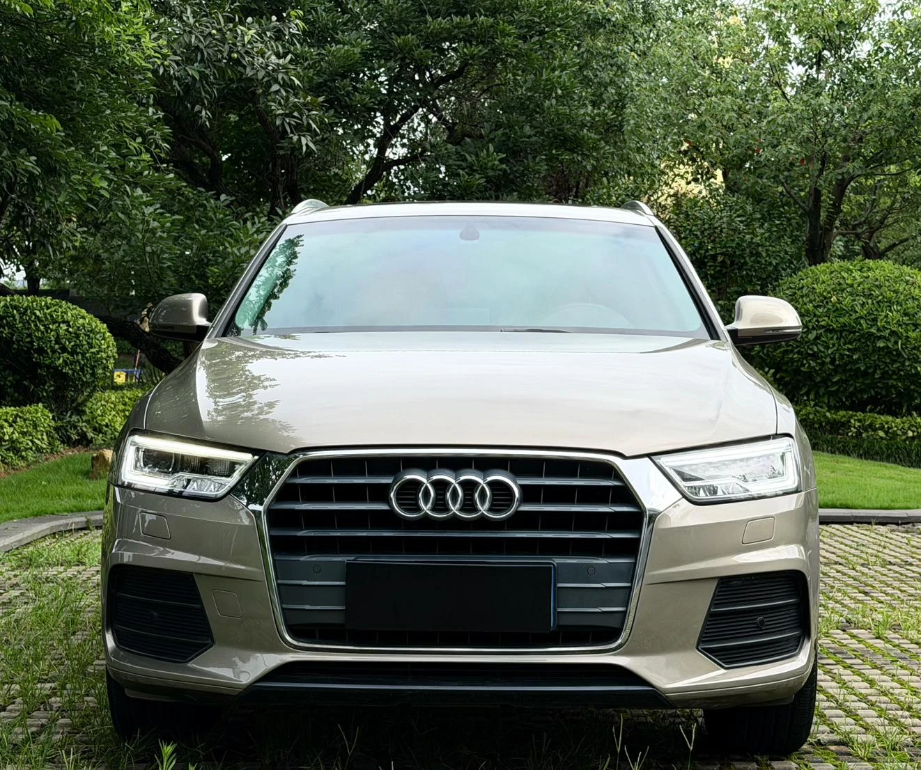 Audi Q3  30 TFSI - exterior