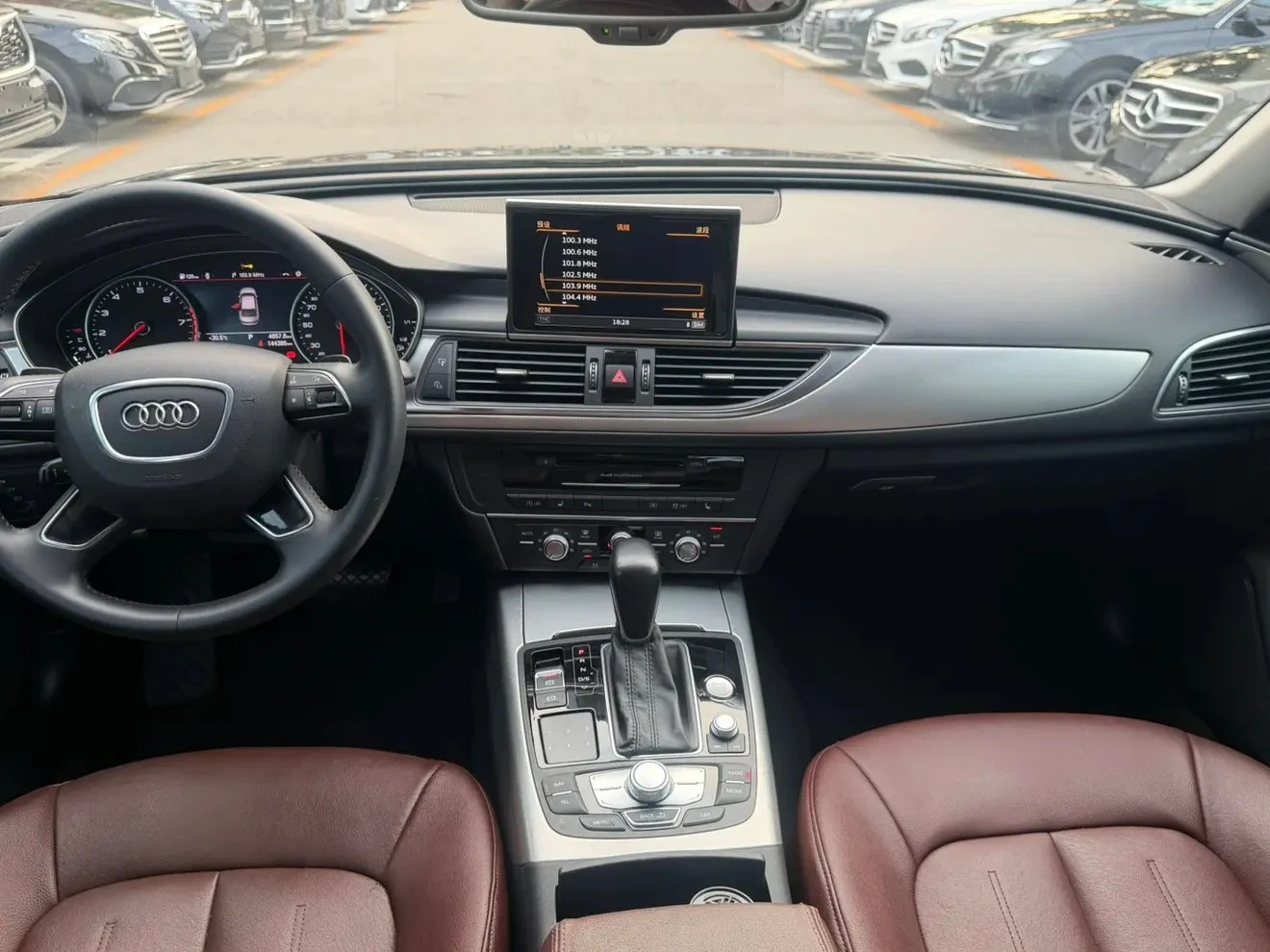 Audi A6L - interior