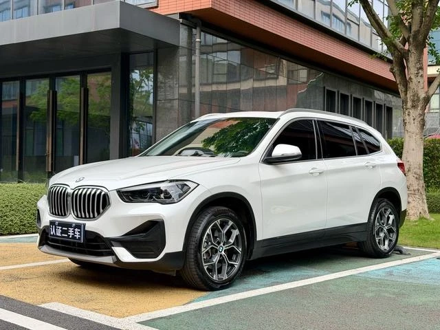 BMW X1 25Li sDrive Leading