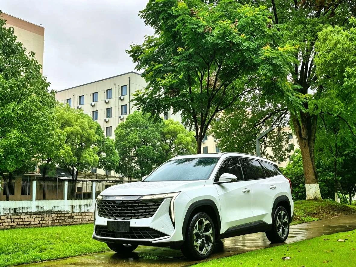 Geely Boyue L 1.5TD DCT Luxury