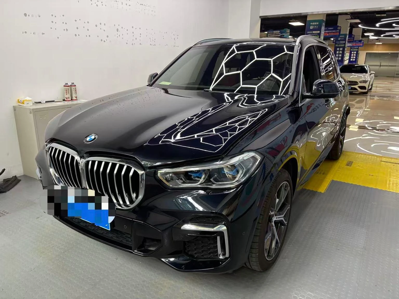 BMW X5 xDrive 40Li M Sport Package
