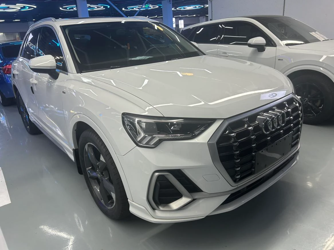 Audi Q3 35 TFSI Fashion Dynamic Trim