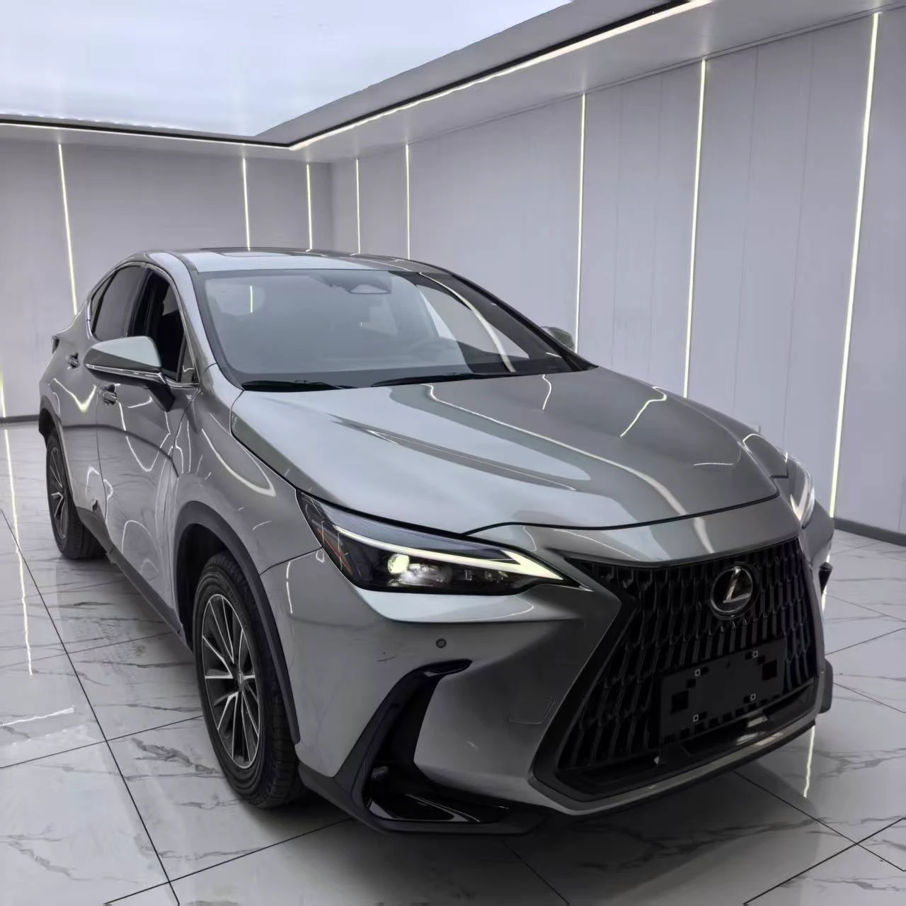 Lexus NX 350h  - exterior