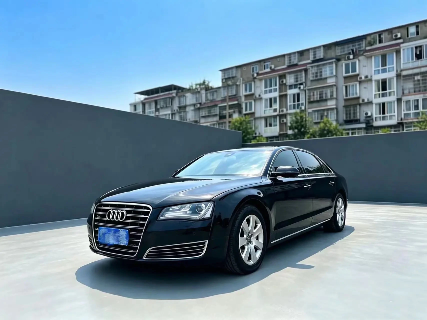 Audi A8L 45 TFSI Comfort Trim