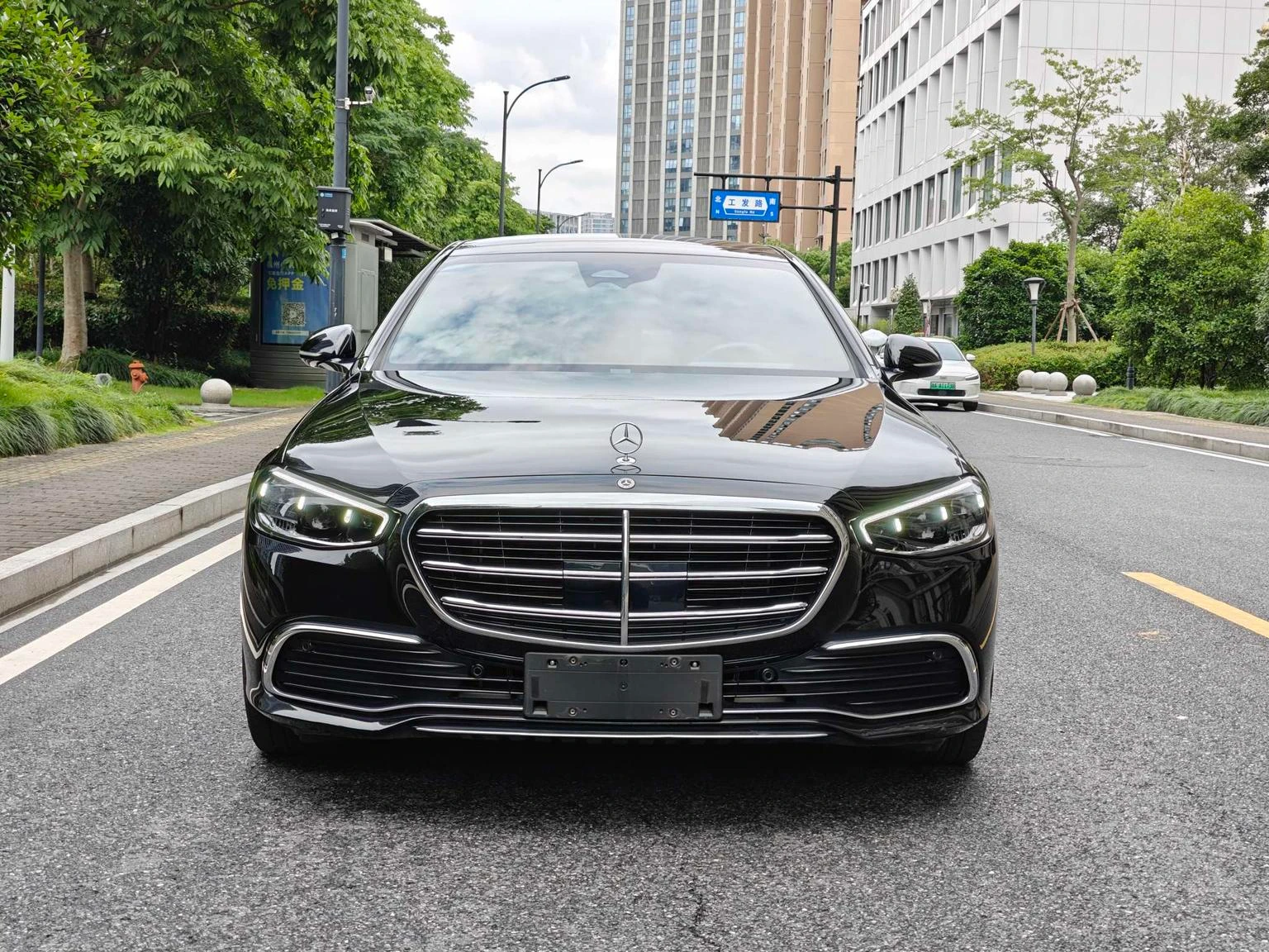 Mercedes-Benz S-Class S400 L Business - exterior