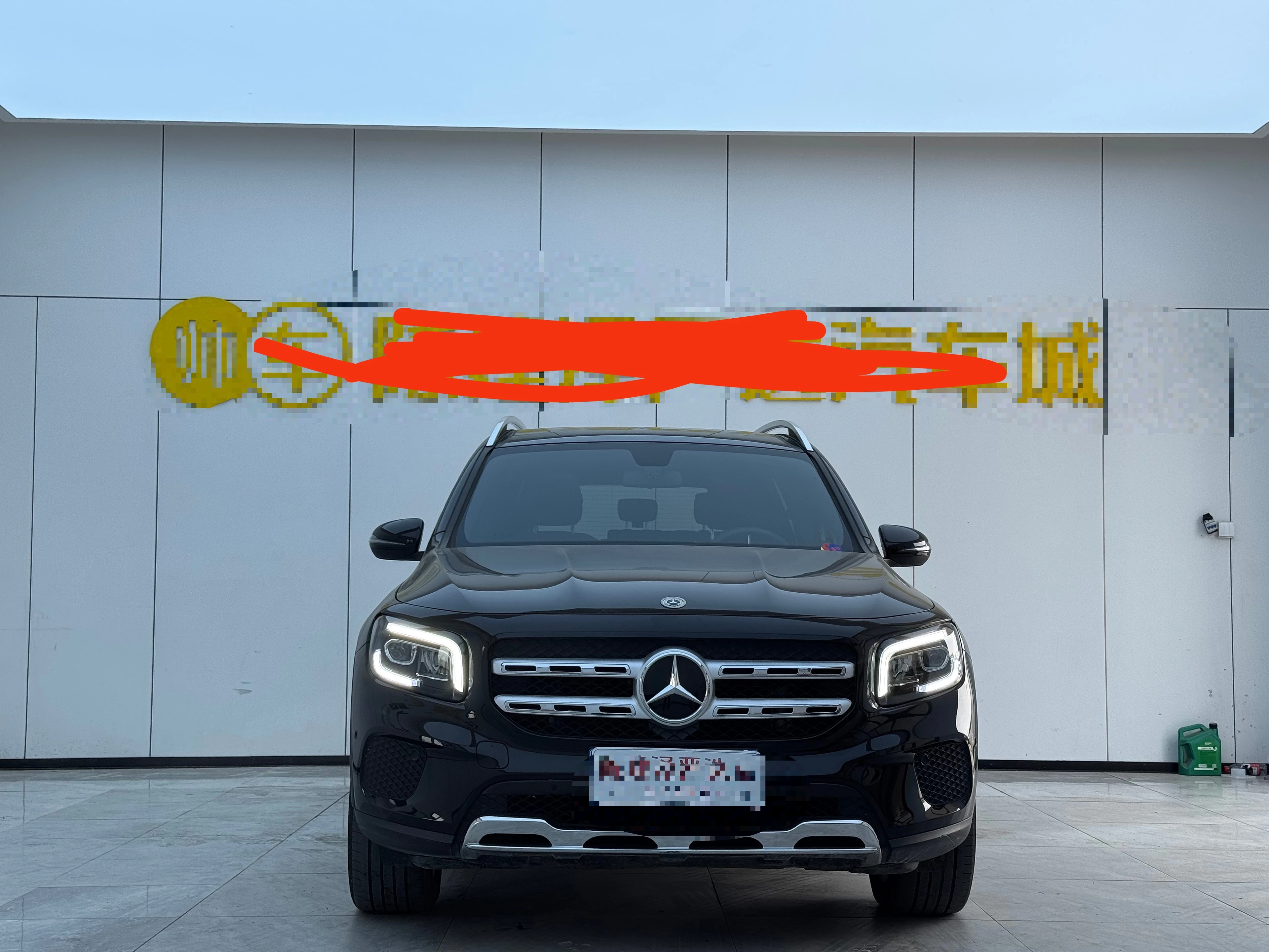 Mercedes-Benz GLB 220