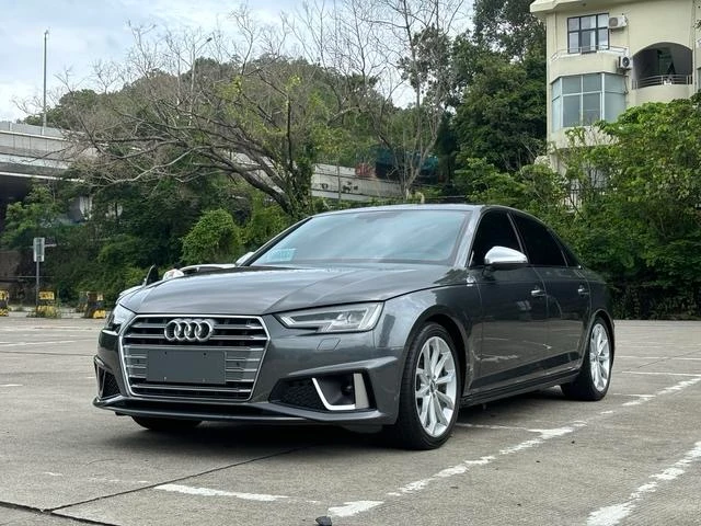 Audi A4L 49TFSI 