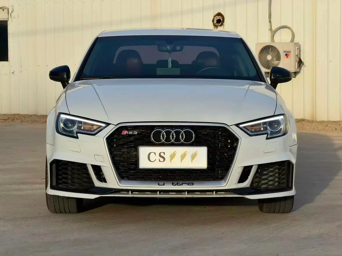Audi A3 35TFSI Premium - exterior
