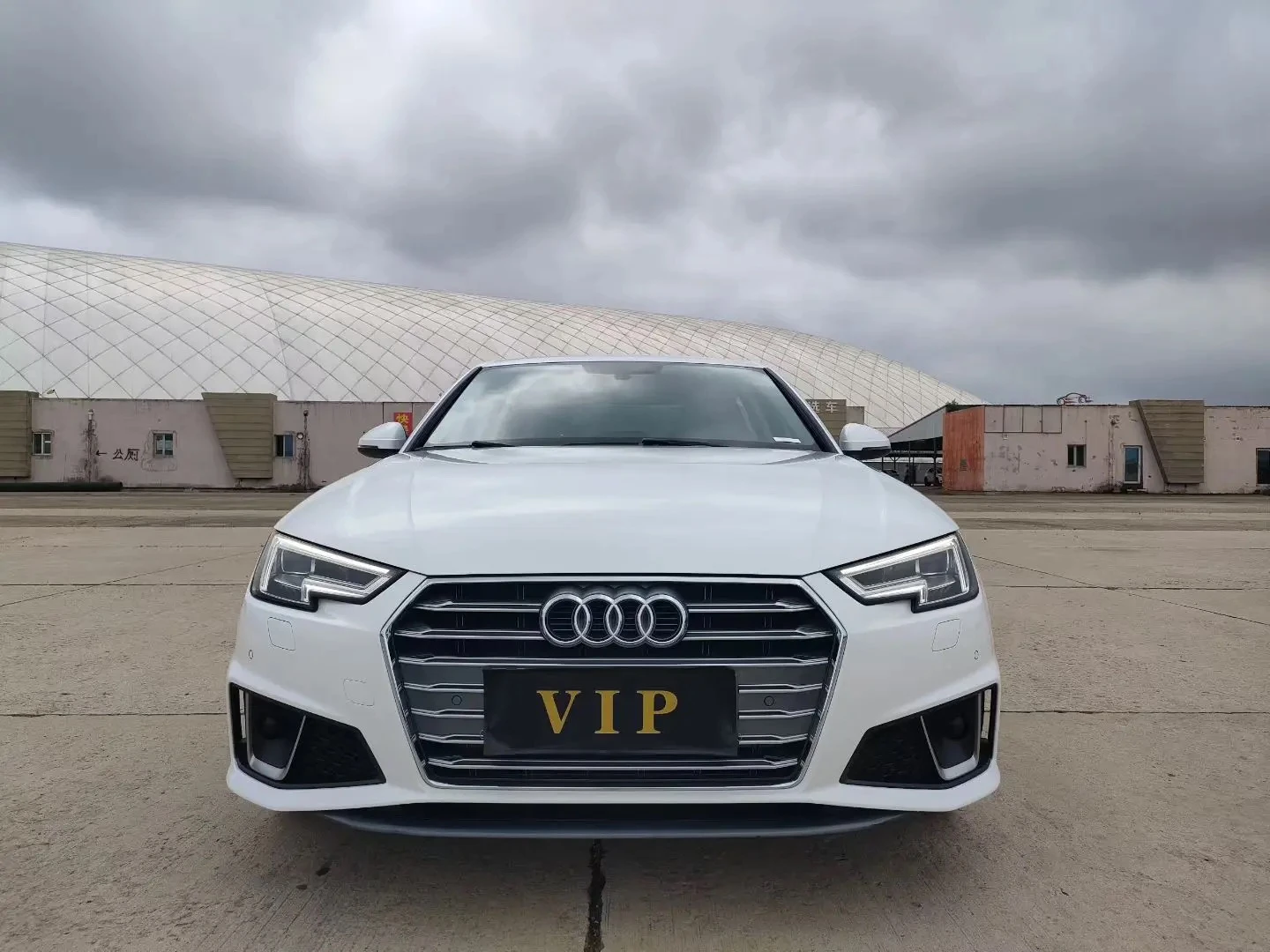 Audi A4L 40 TFSI Progressive - exterior