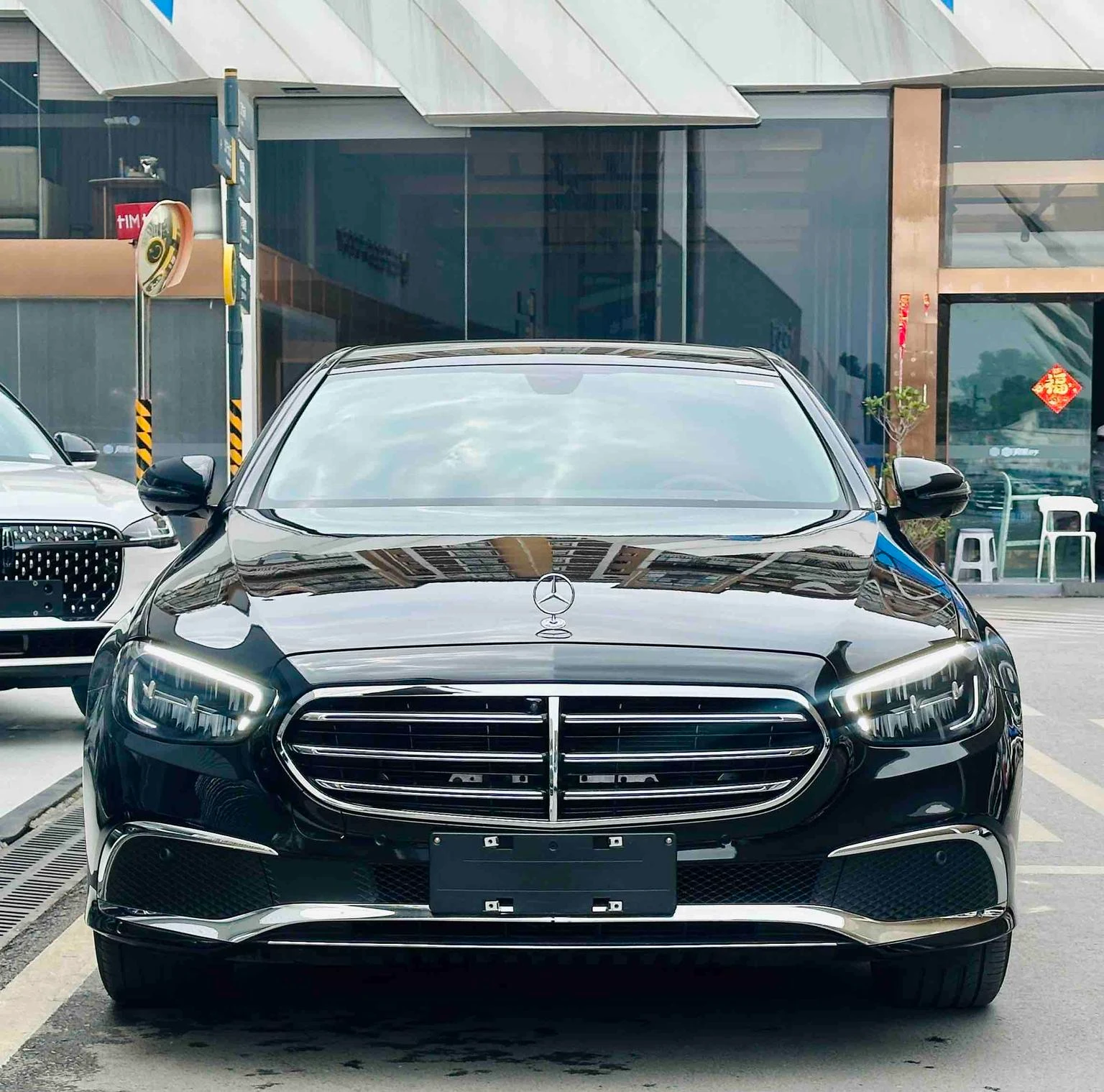 Mercedes-Benz E-Class 300 L Luxury Edition Sedan - exterior