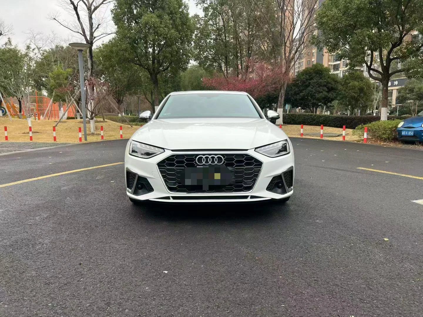 Audi A4L  40 TFSI - exterior