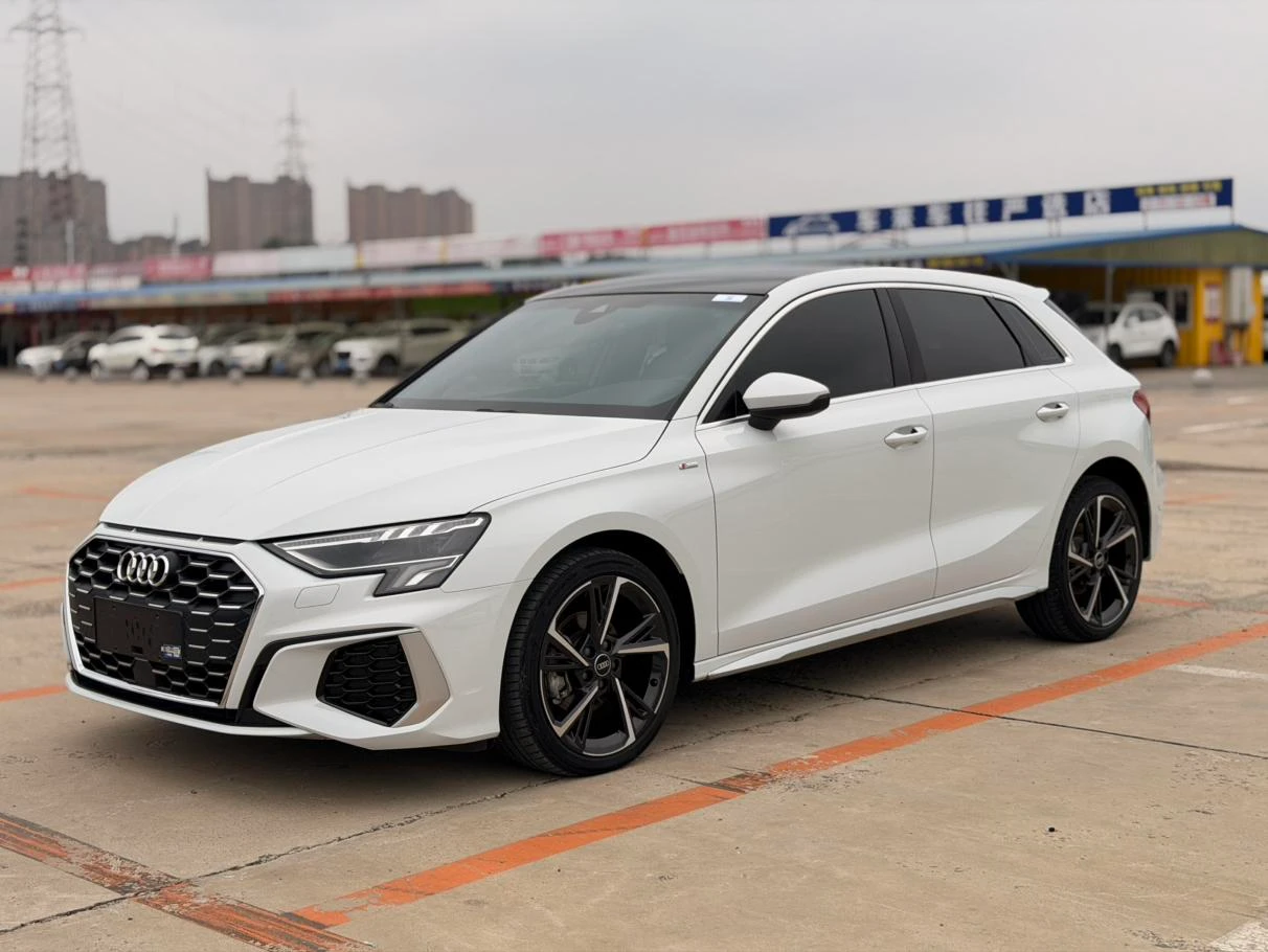 Audi A3 35 TFSI Sportback  - exterior