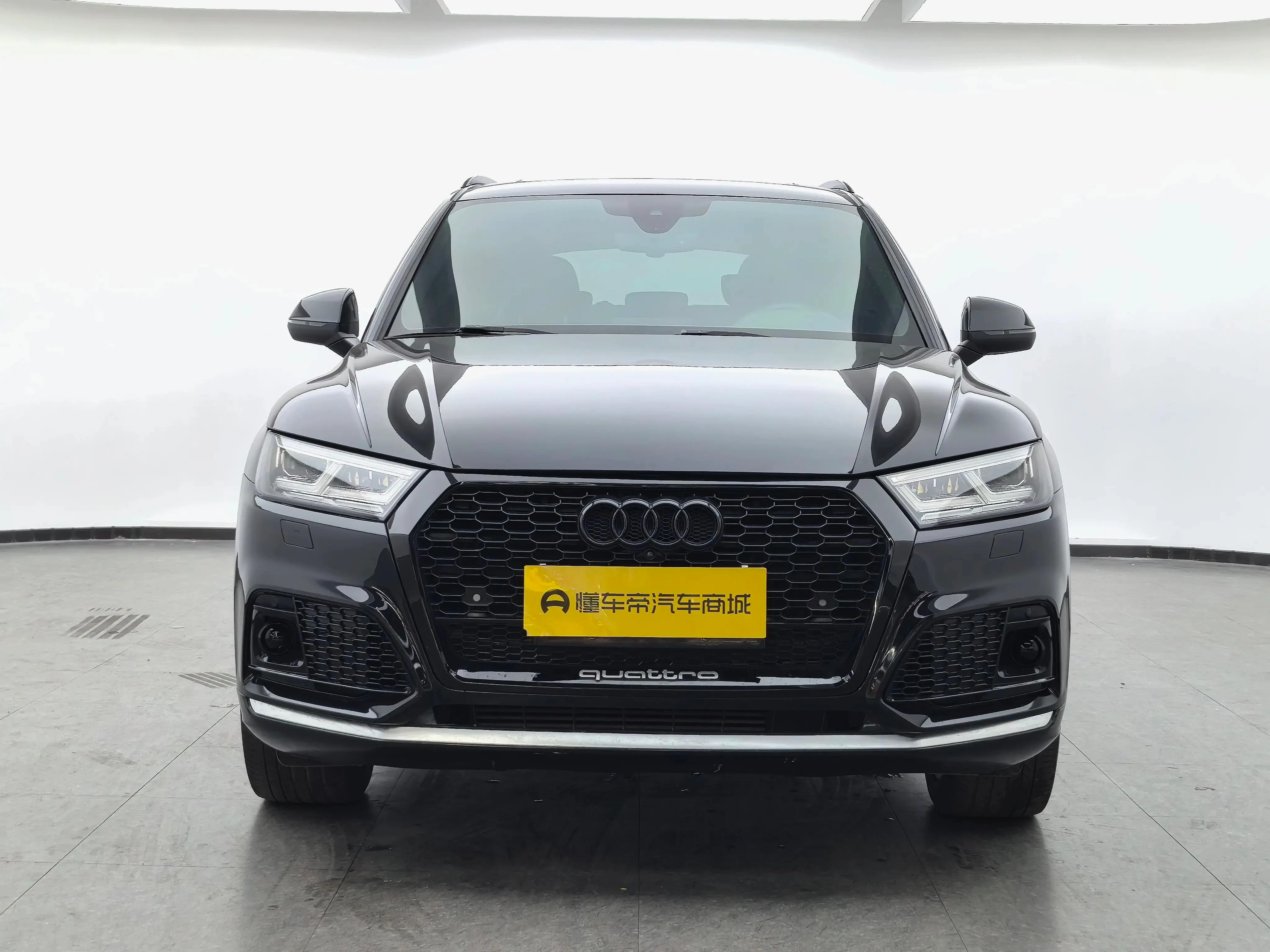 Audi Q5L 40 TFSI Premium Fashionable - exterior