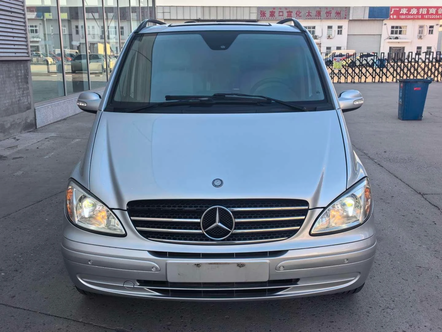 Mercedes-Benz Viano Premium Edition - exterior