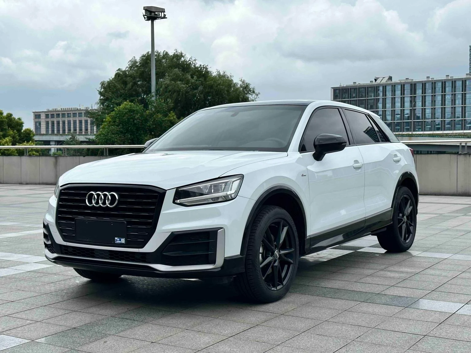 Audi Q2L 35TFSI Fashion Dynamic