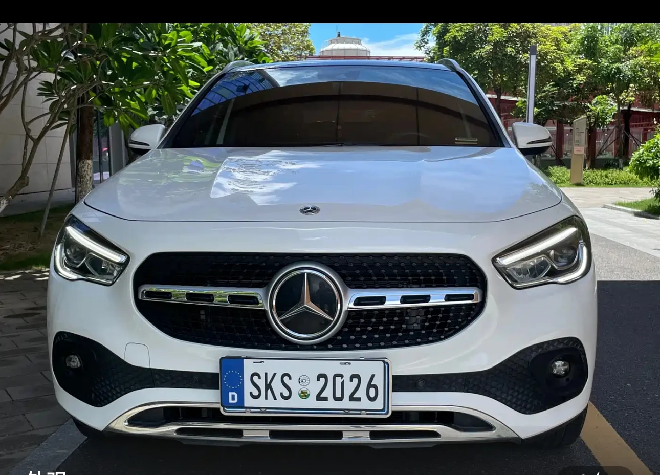 Mercedes-Benz GLA-class 200 - exterior