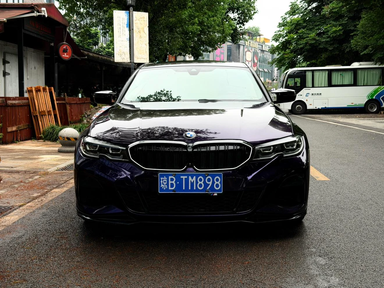 BMW 3 Series 325Li M Sport - exterior