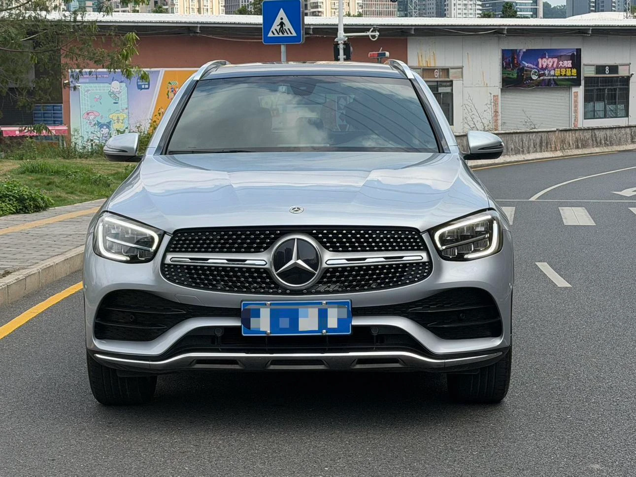 Mercedes-Benz GLC-Class GLC260 L 4MATIC - exterior
