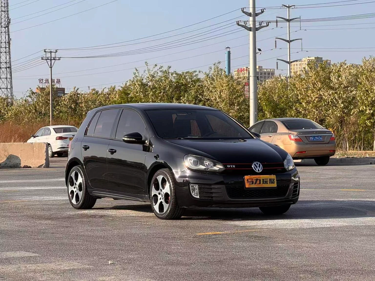Volkswagen Golf GTI 2.0TSI (GTI Trim) - exterior