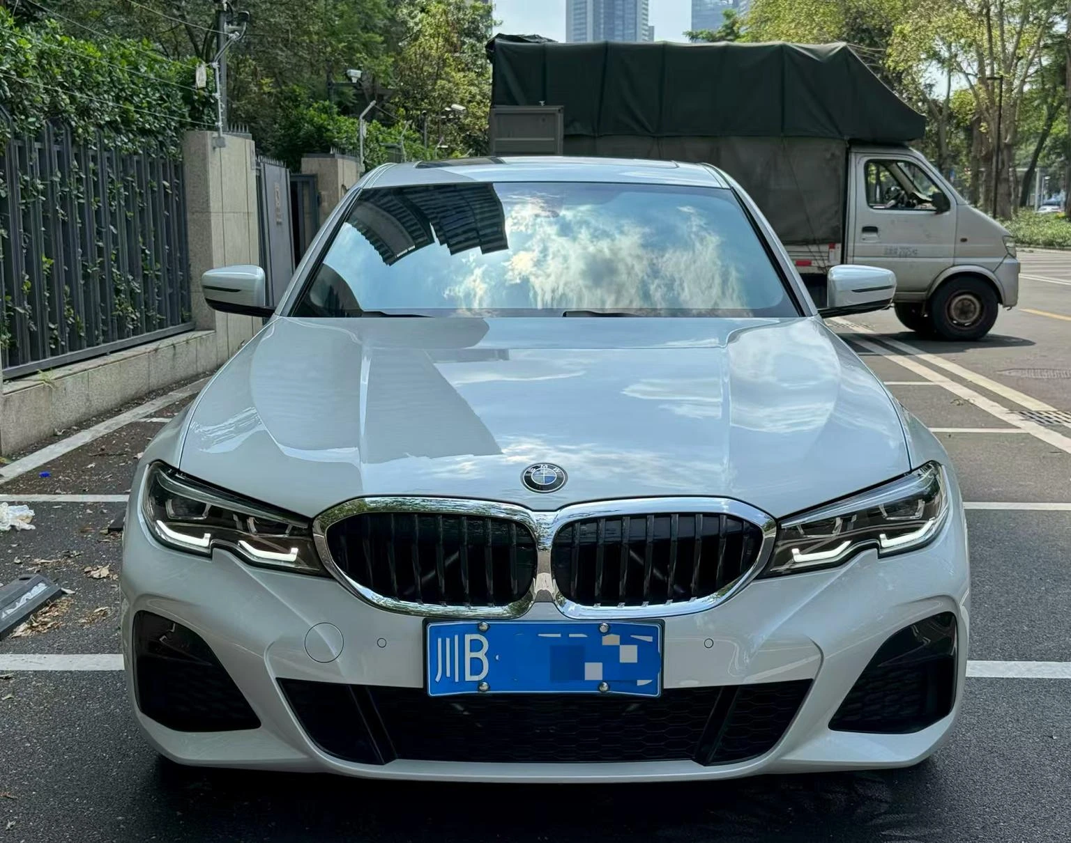 BMW 3 Series 320Li M Sport - exterior
