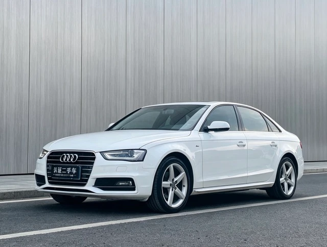 Audi A4L 35 TFSI 