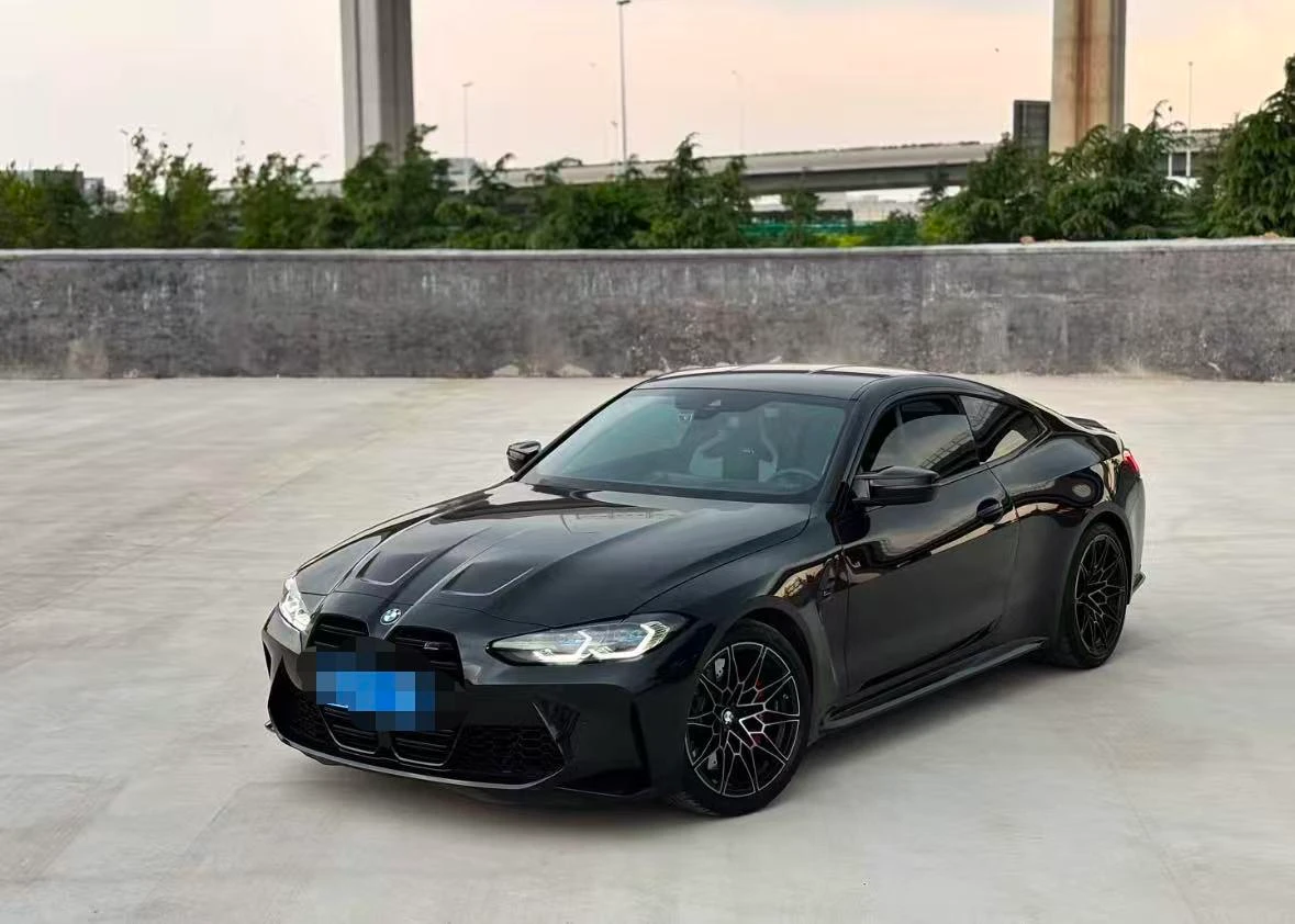BMW M4 Two-Door Coupe M xDrive Thunder Edition