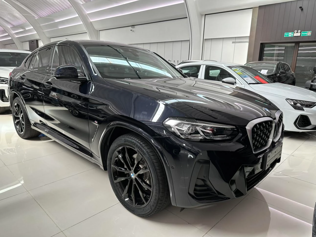 BMW X4 xDrive 30i M Sport Package - exterior
