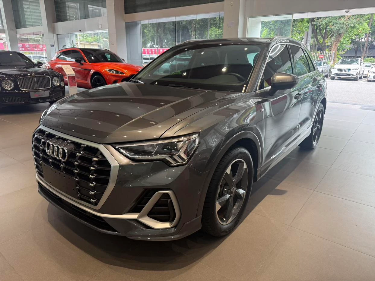 Audi Q3 35 TFSI Fashion Dynamic - exterior