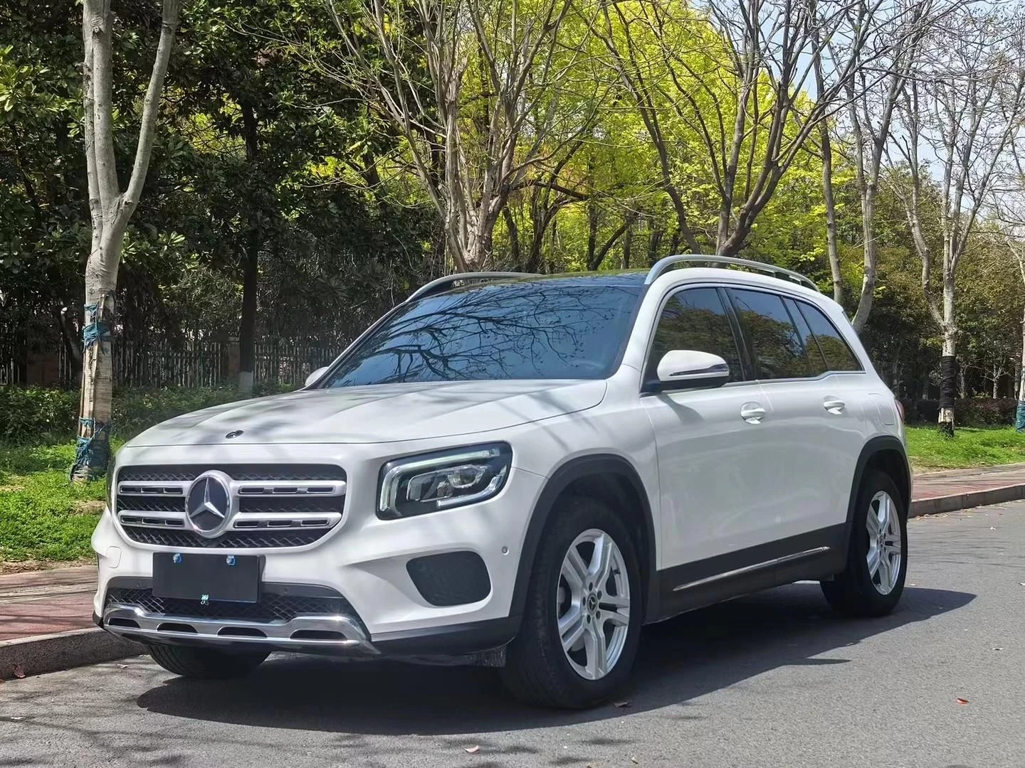 Mercedes-Benz GLB-Class GLB200 Facelift Stylish Edition