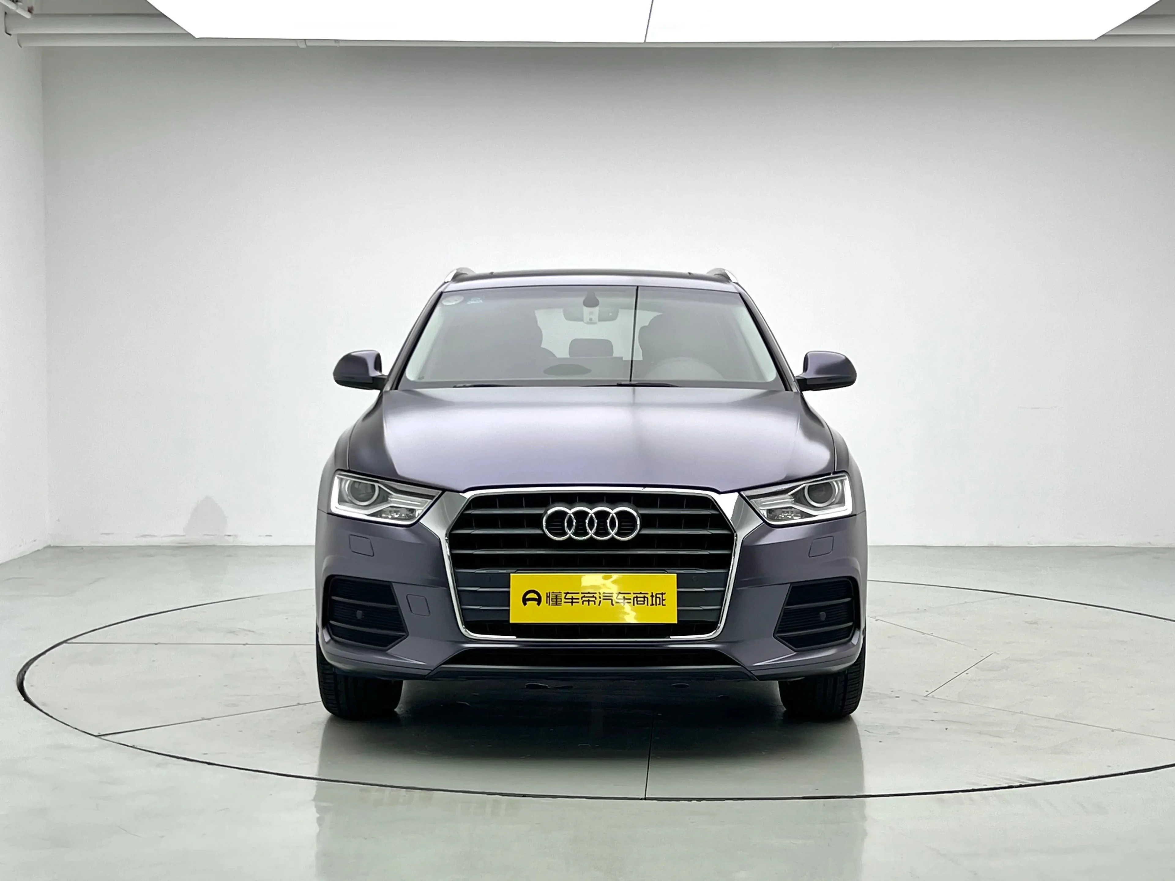 Audi Q3 30TFSI Fashion Line - exterior