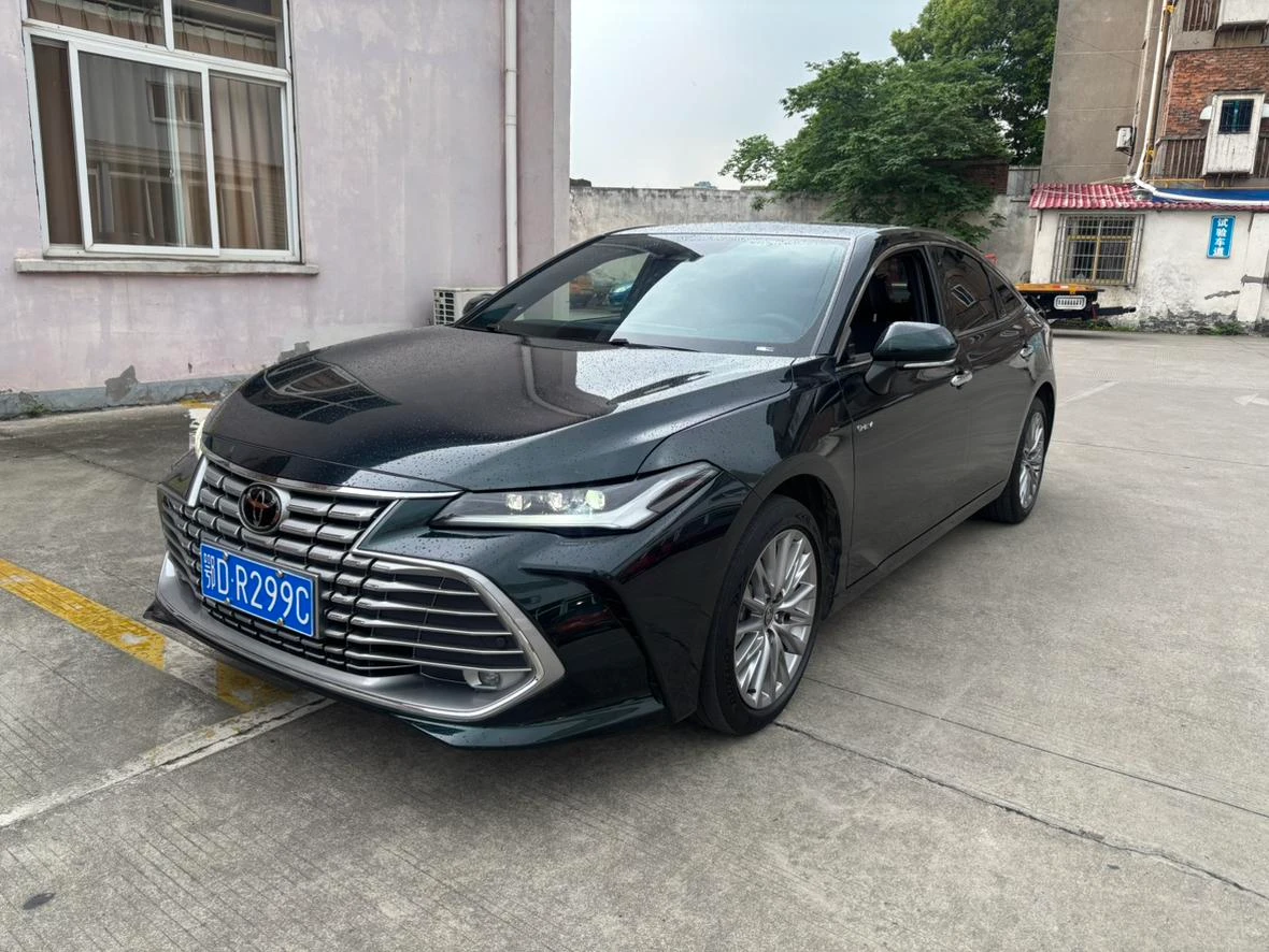 Toyota Avalon Hybrid 2.0L E-CVT Luxury Edition