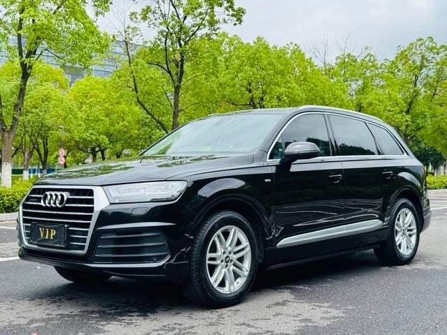 Audi Q7 45TFSI S line Sport
