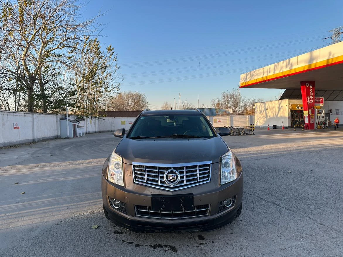 Cadillac SRX 3.0L Comfort - exterior