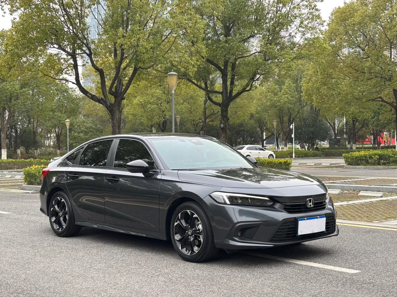 Honda Civic 240TURBO CVT Sport - exterior