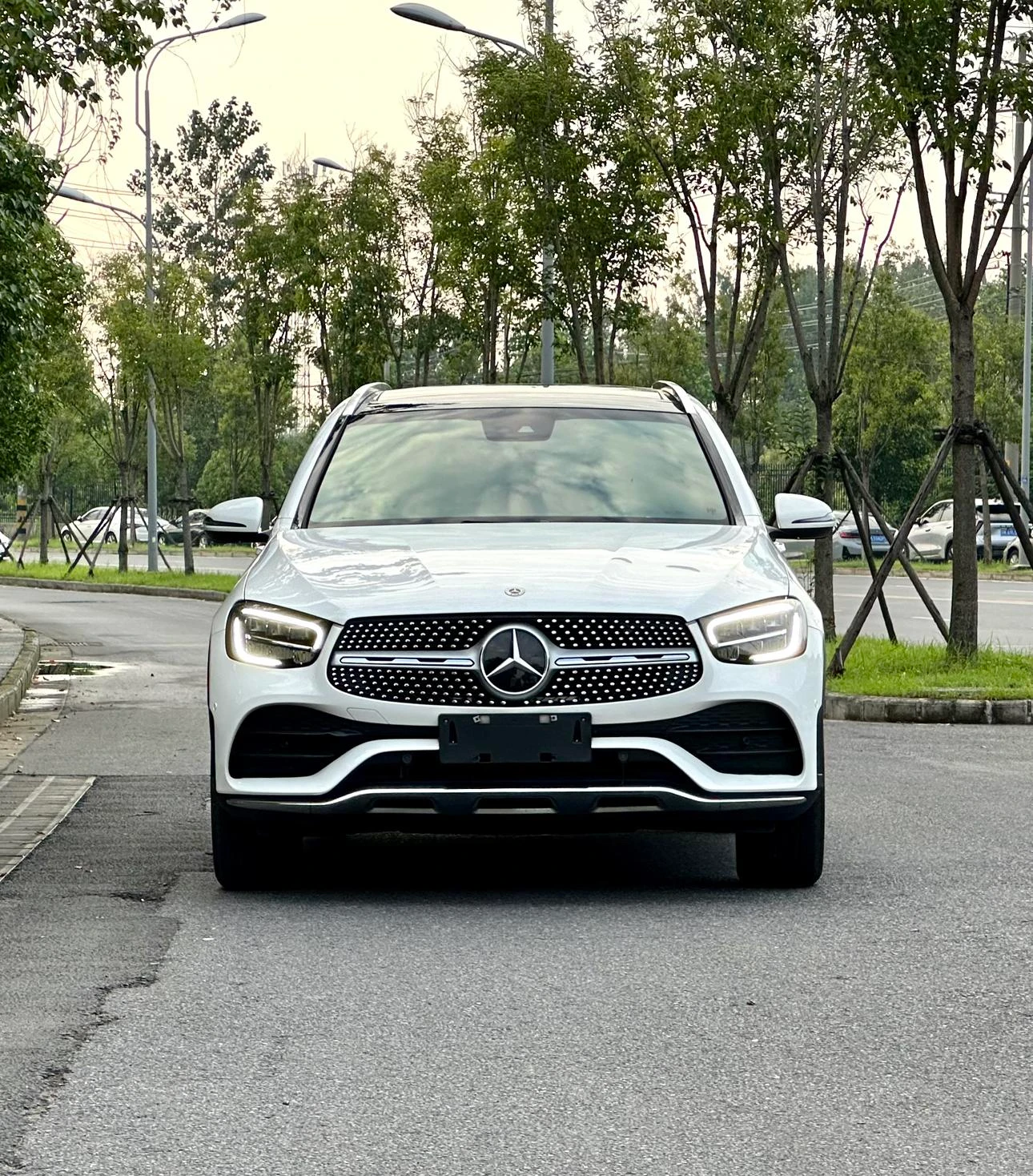 Mercedes-Benz GLC-Class GLC300 L 4MATIC Dynamic Edition