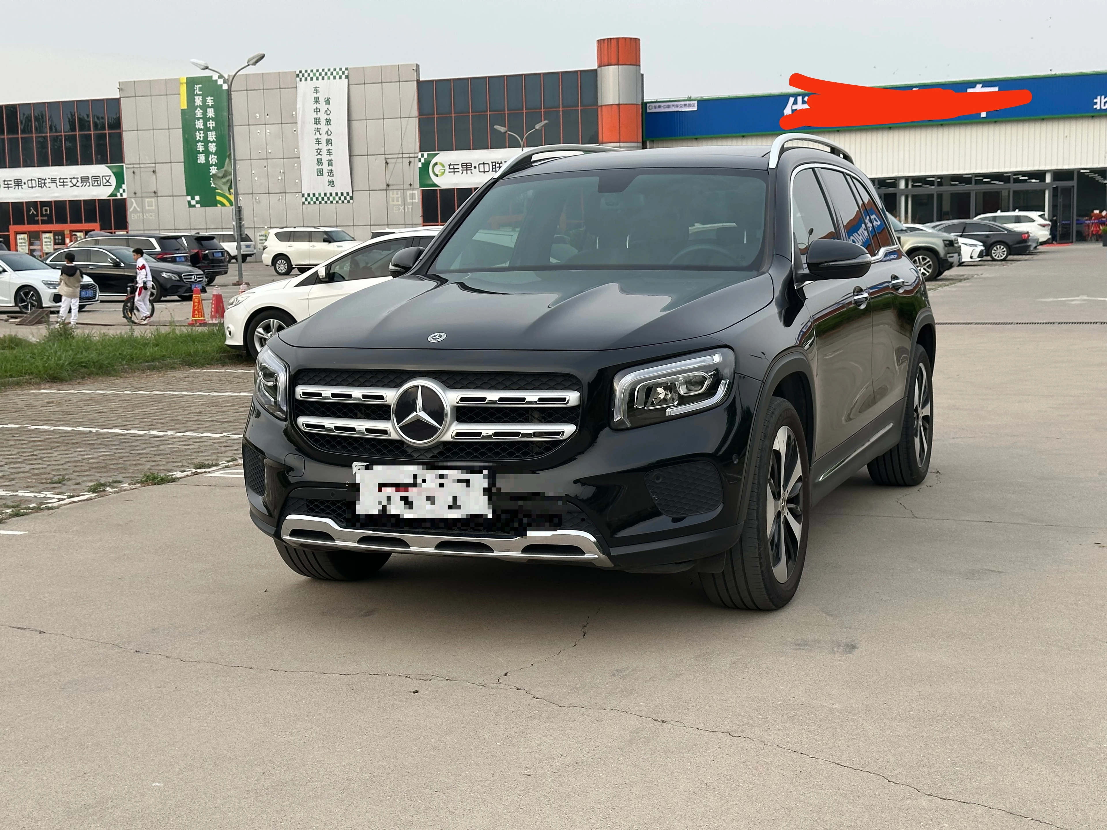 Mercedes-Benz GLB  200
