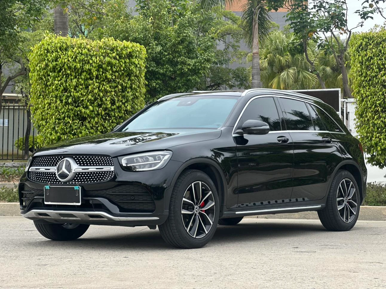 Mercedes-Benz GLC-class 300 L 4MATIC Dynamic Edition - exterior