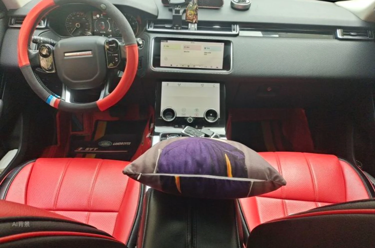 Land Rover Range Rover AWD - interior