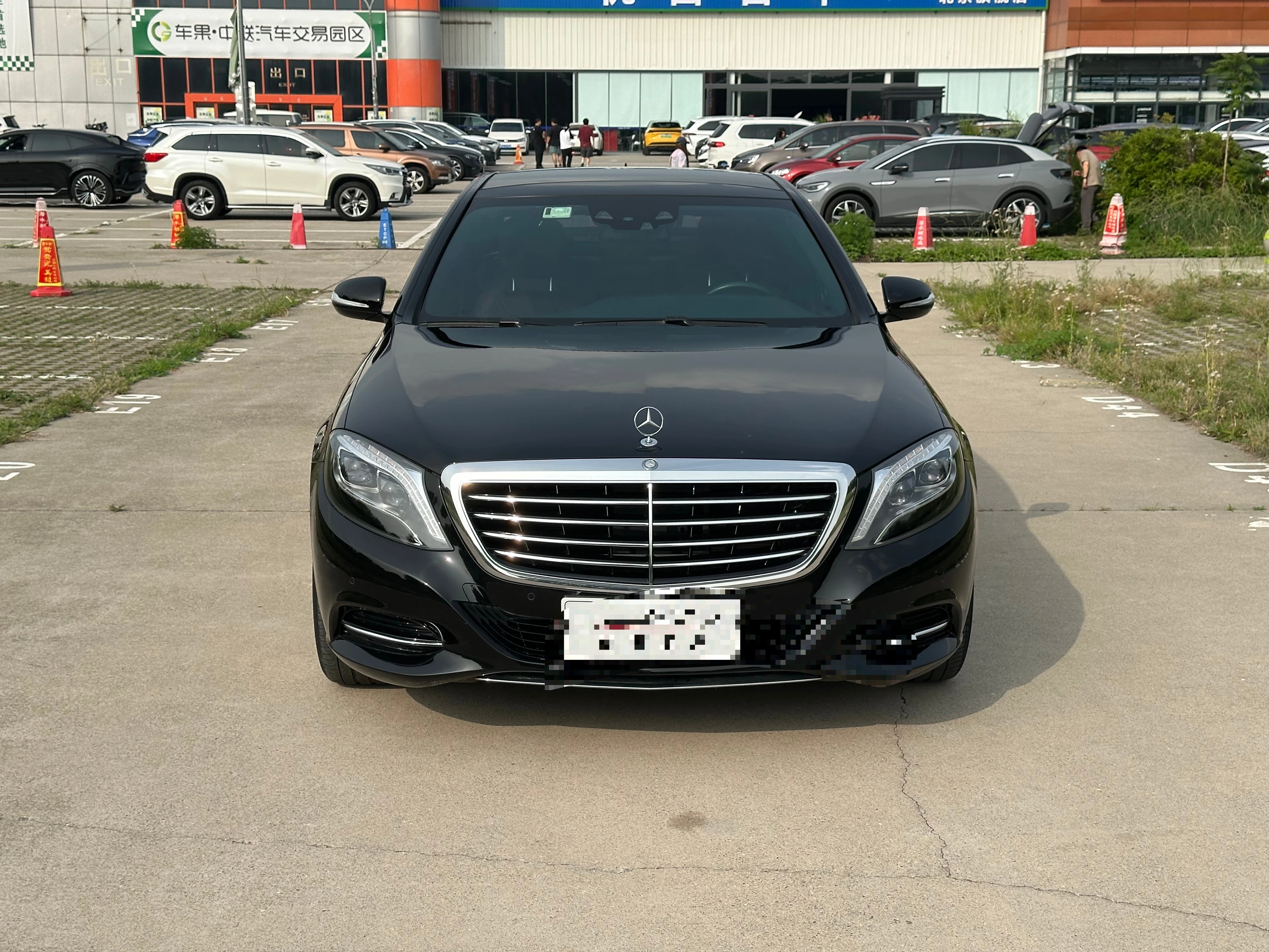 Mercedes-Benz S320  L  - exterior