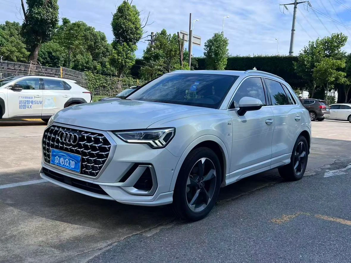Audi Q3 35 TFSI Style Sport - exterior