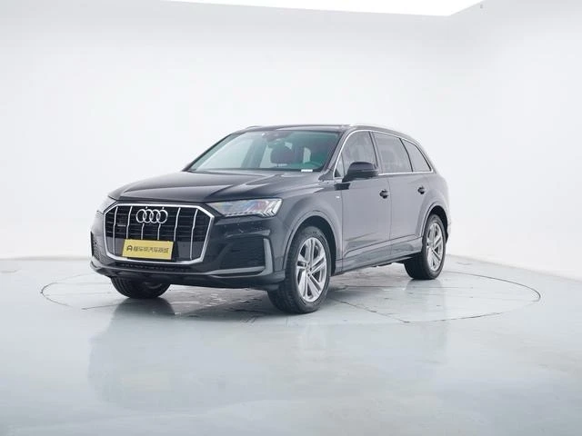 Audi Q7 40 TFSI Sport Trim