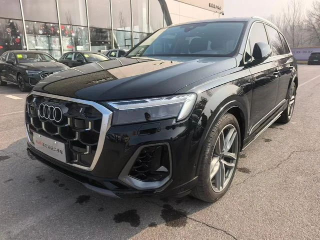 Audi Q7 55 TFSI Sport Trim