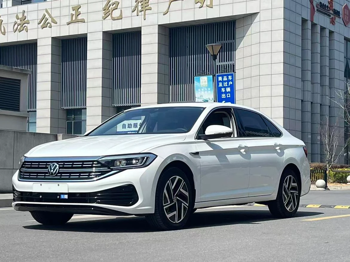 Volkswagen Sagitar 300TSI DSG Surpass Edition