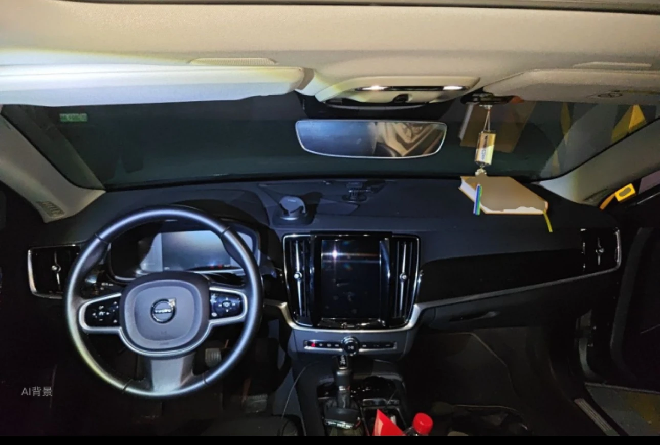 Volvo S90 T4 FWD - interior