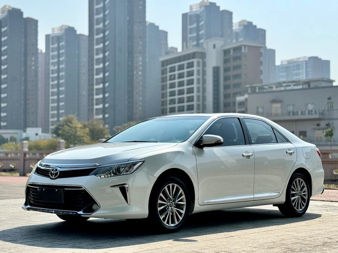 Toyota Camry 2.5G 10th Anniversary (Luxury Navi Trim)