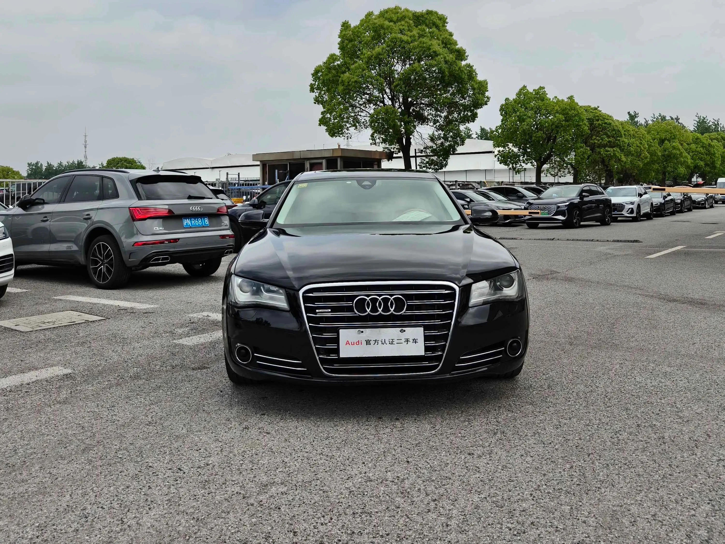 Audi A8L TFSI  - exterior