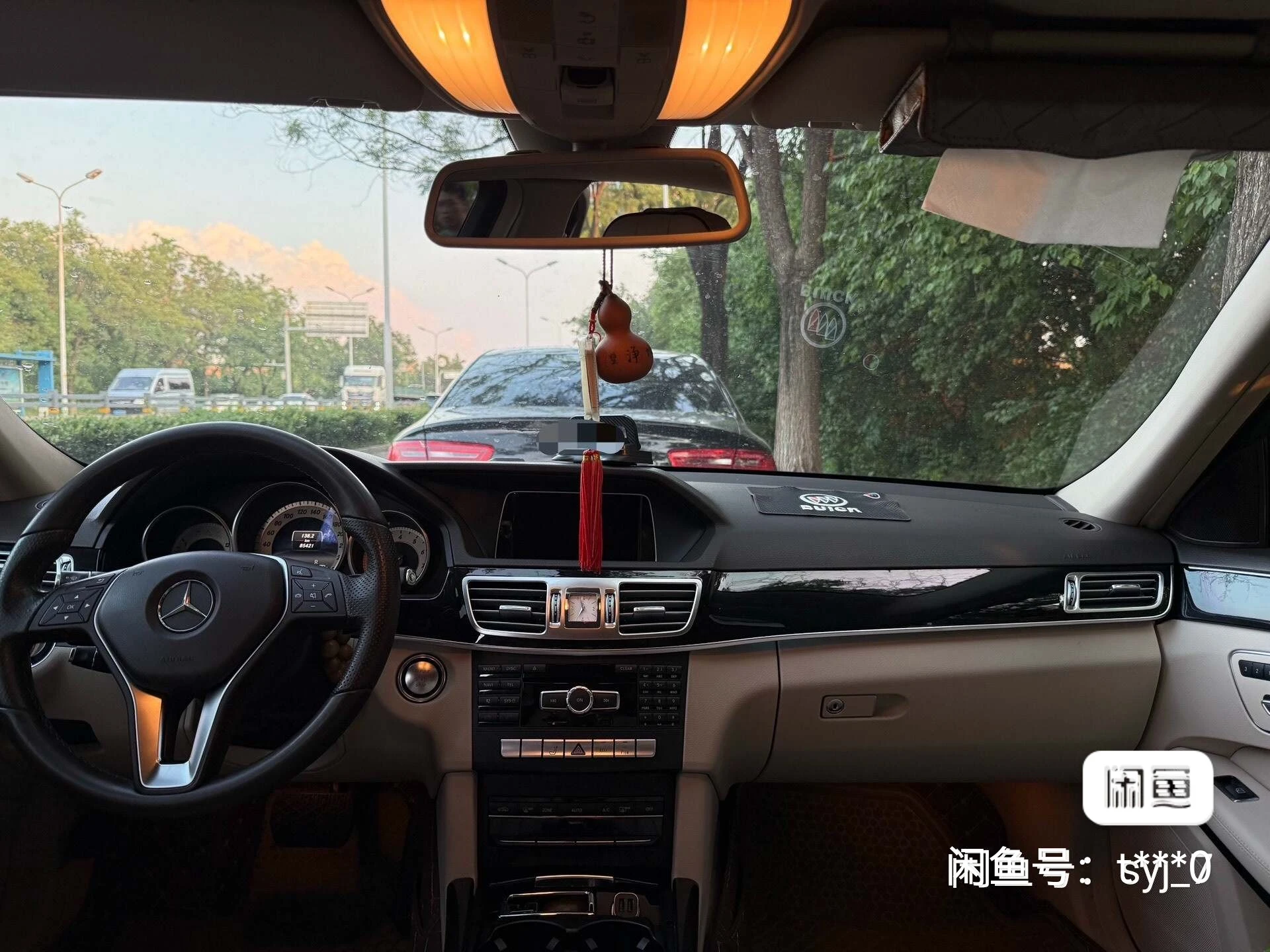 Mercedes-Benz E260L Sport  - interior