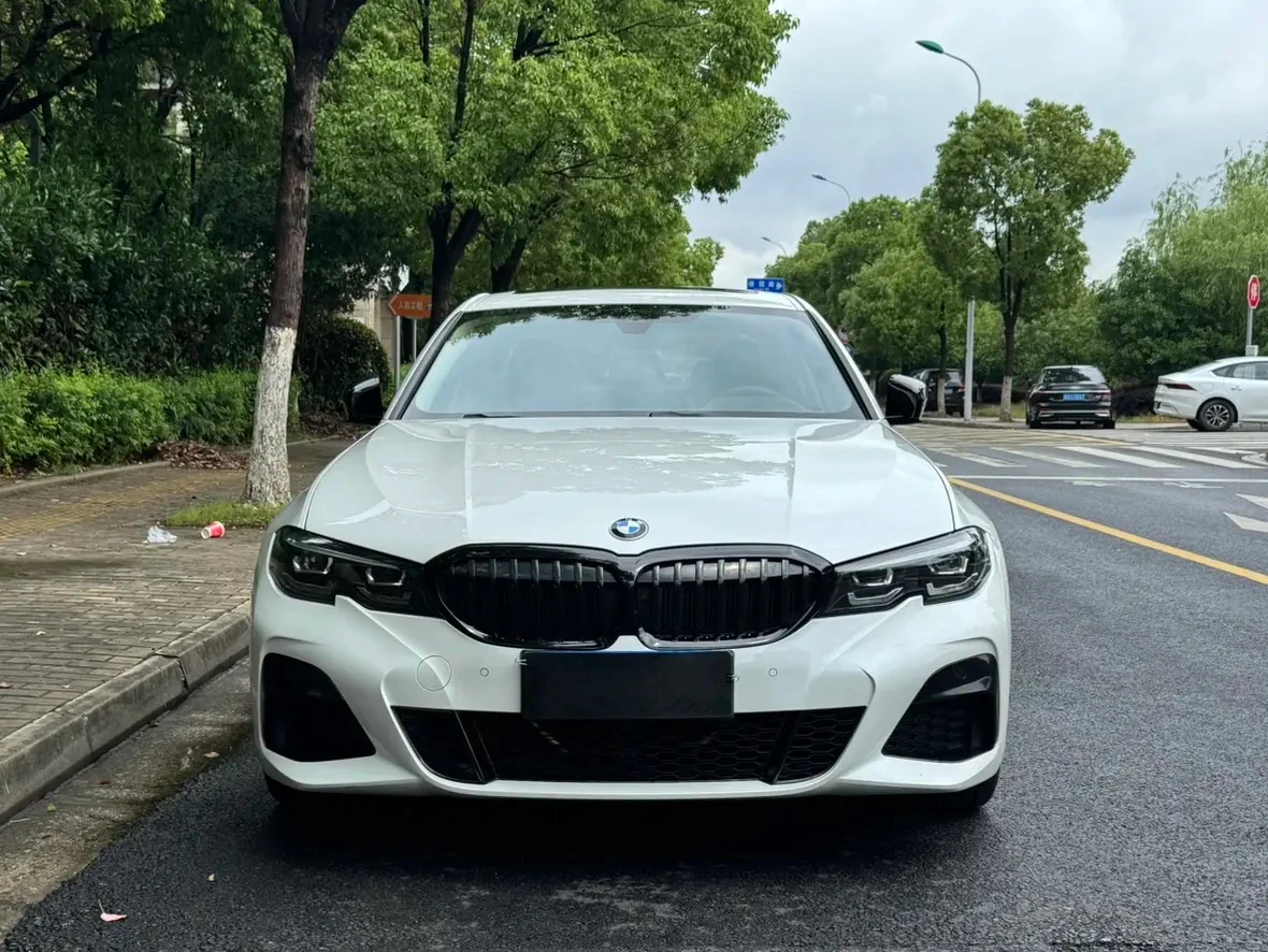 BMW 3 Series 330i M Sport Package - exterior